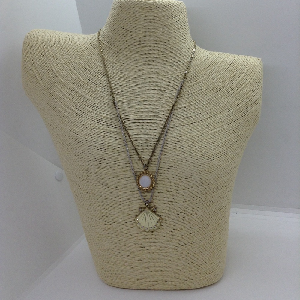 Betsey Johnson shell necklace